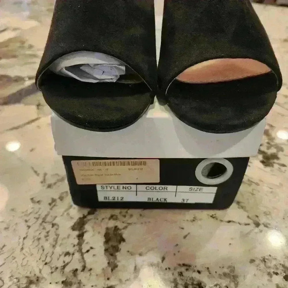 NIB Forever Folie by Nasty Gal Stay Free Black Open Toe Faux Suede Mule $46 - Picture 7 of 8